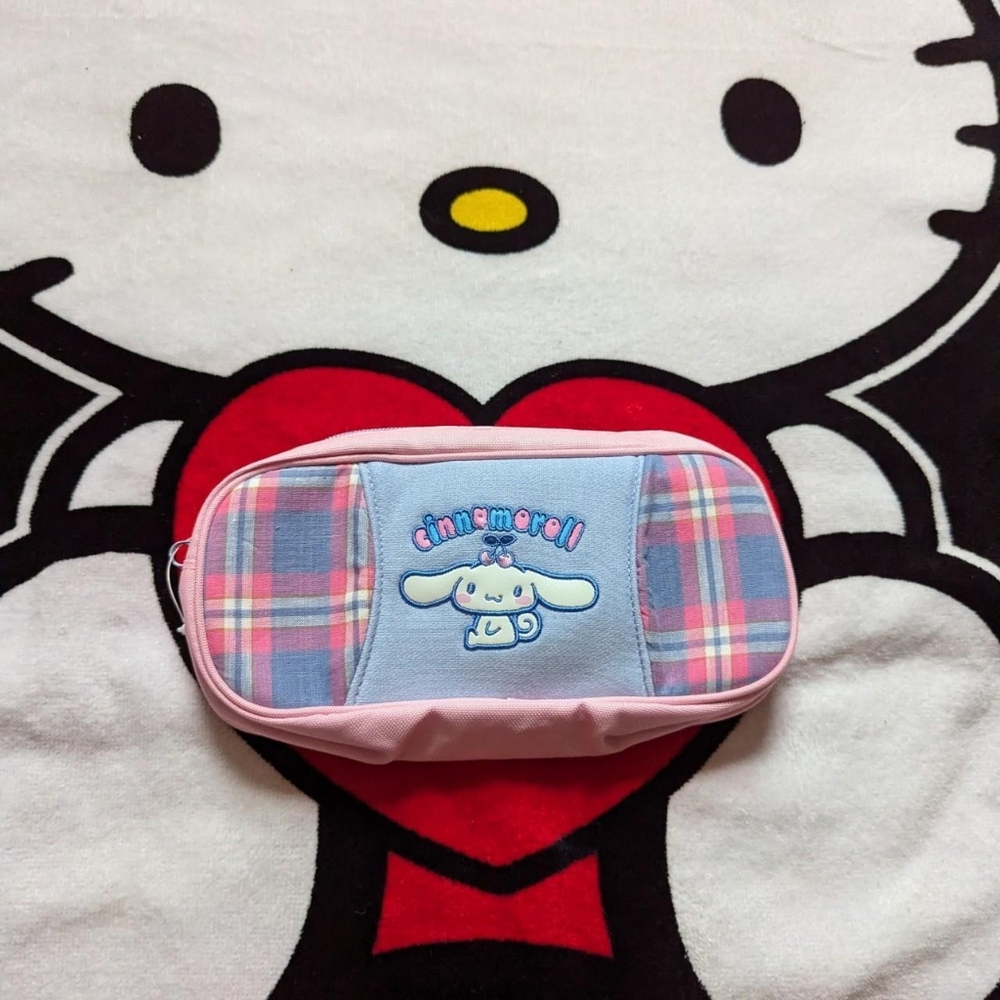 sanrio cinnamoroll pouch